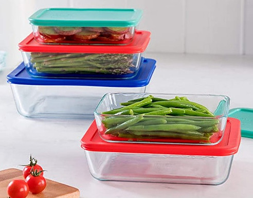 Glass Pyrex containers