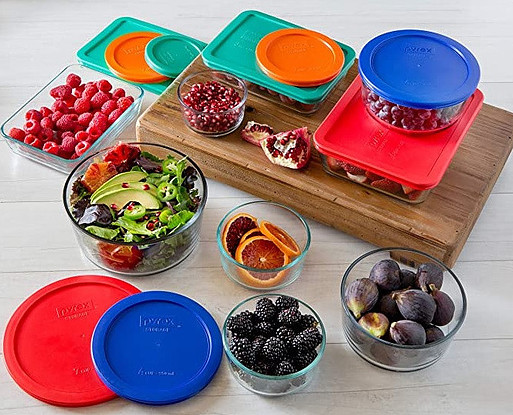 Pyrex glass food storage containers
