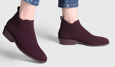 Vivaia Alexandera chelsea boots