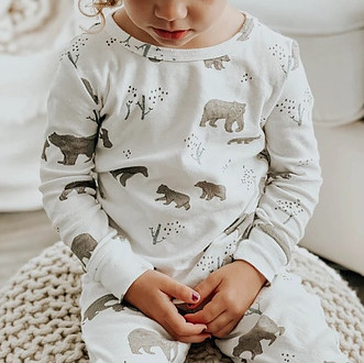 Soft organic baby clothes from Oliver and Rain